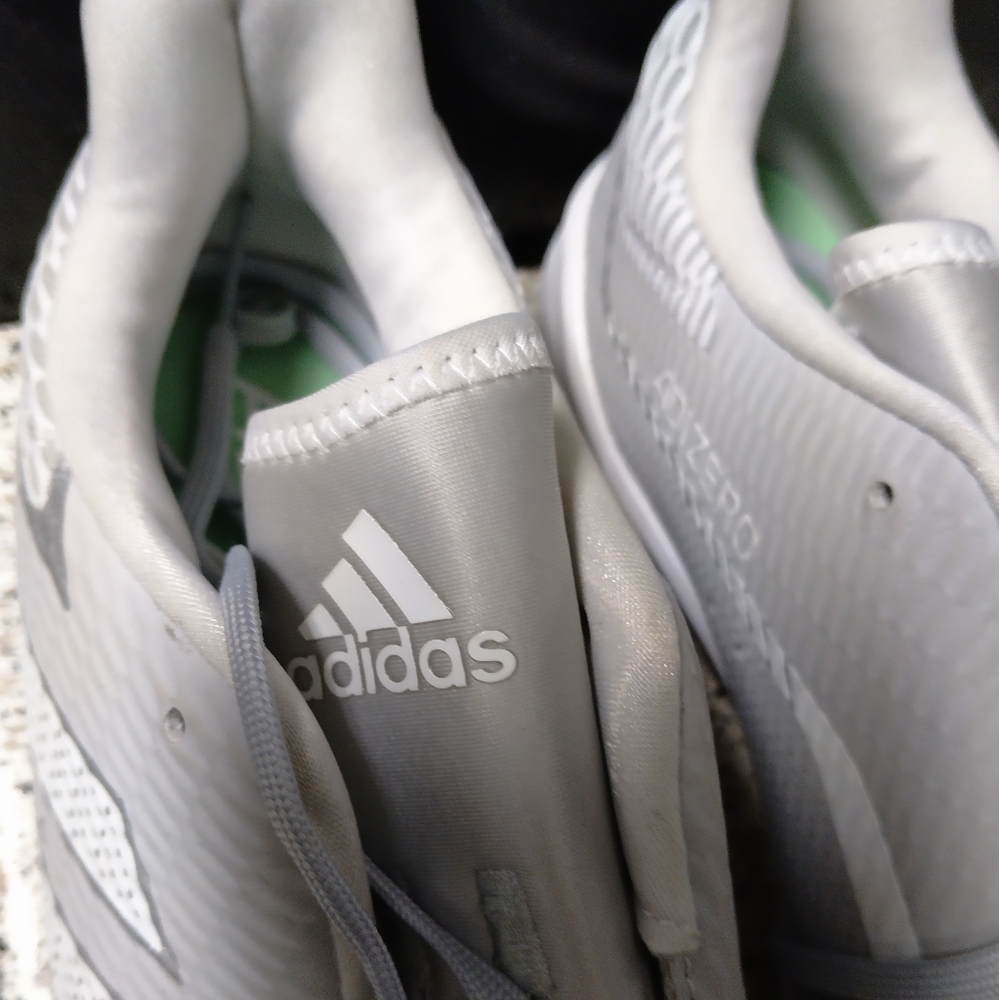 Adidas basketball shoes - Picture 7 of 8